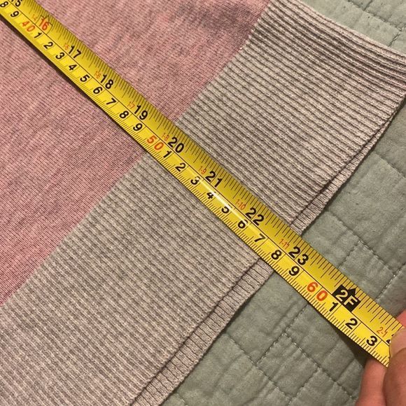 𝅺AMERICAN Eagle Top Pink Gray Boat Neck Small Petite - Picture 10 of 10